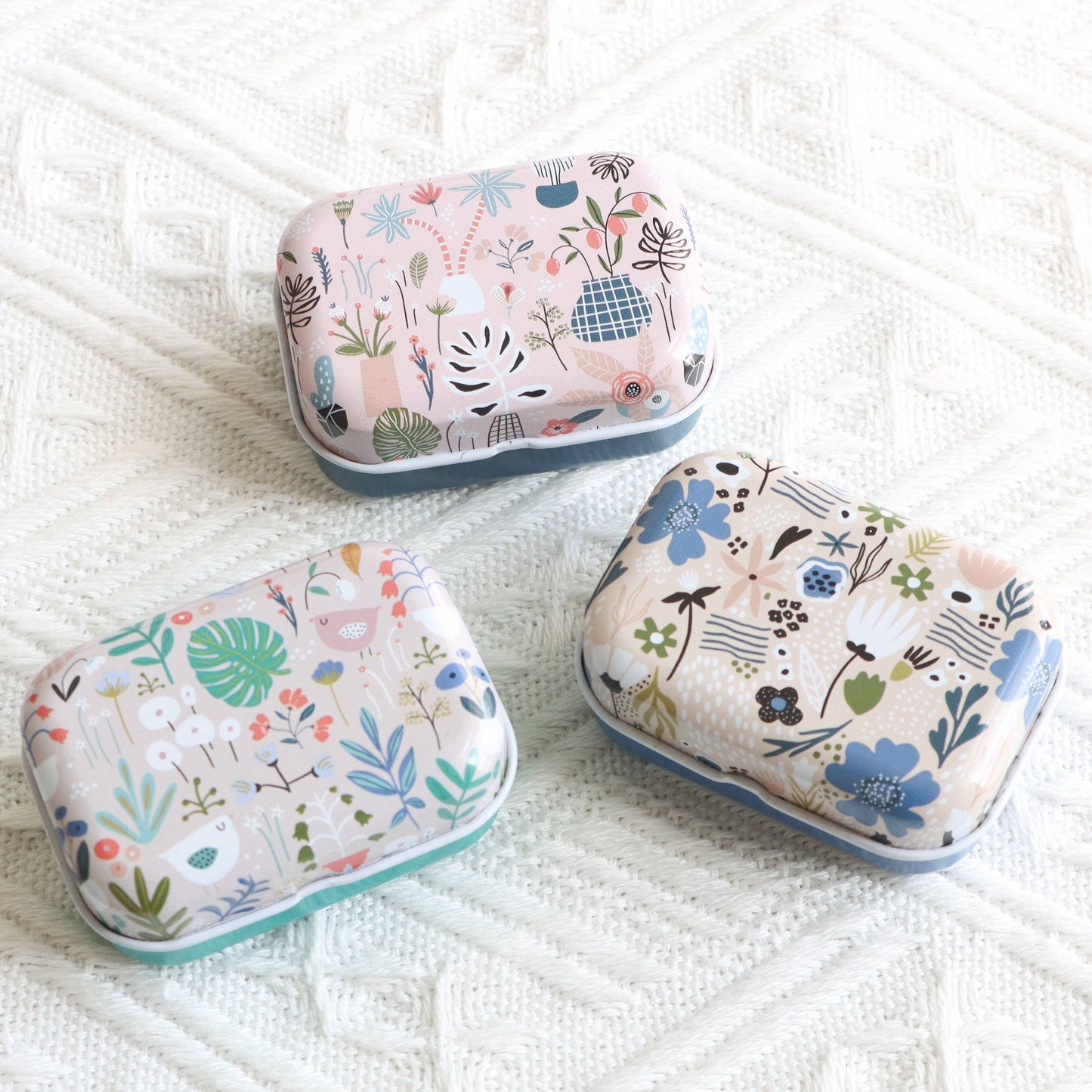 Small Magnetic Needle Case