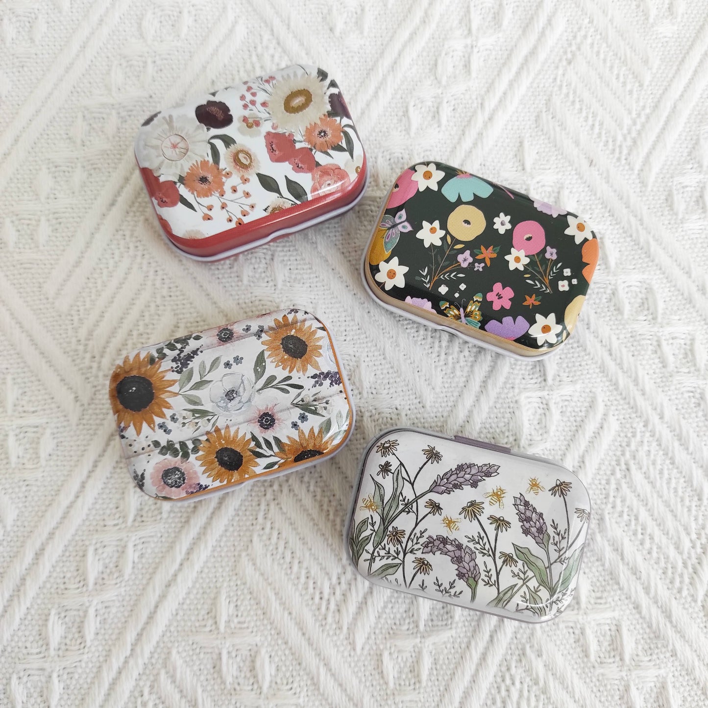 Small Magnetic Needle Case