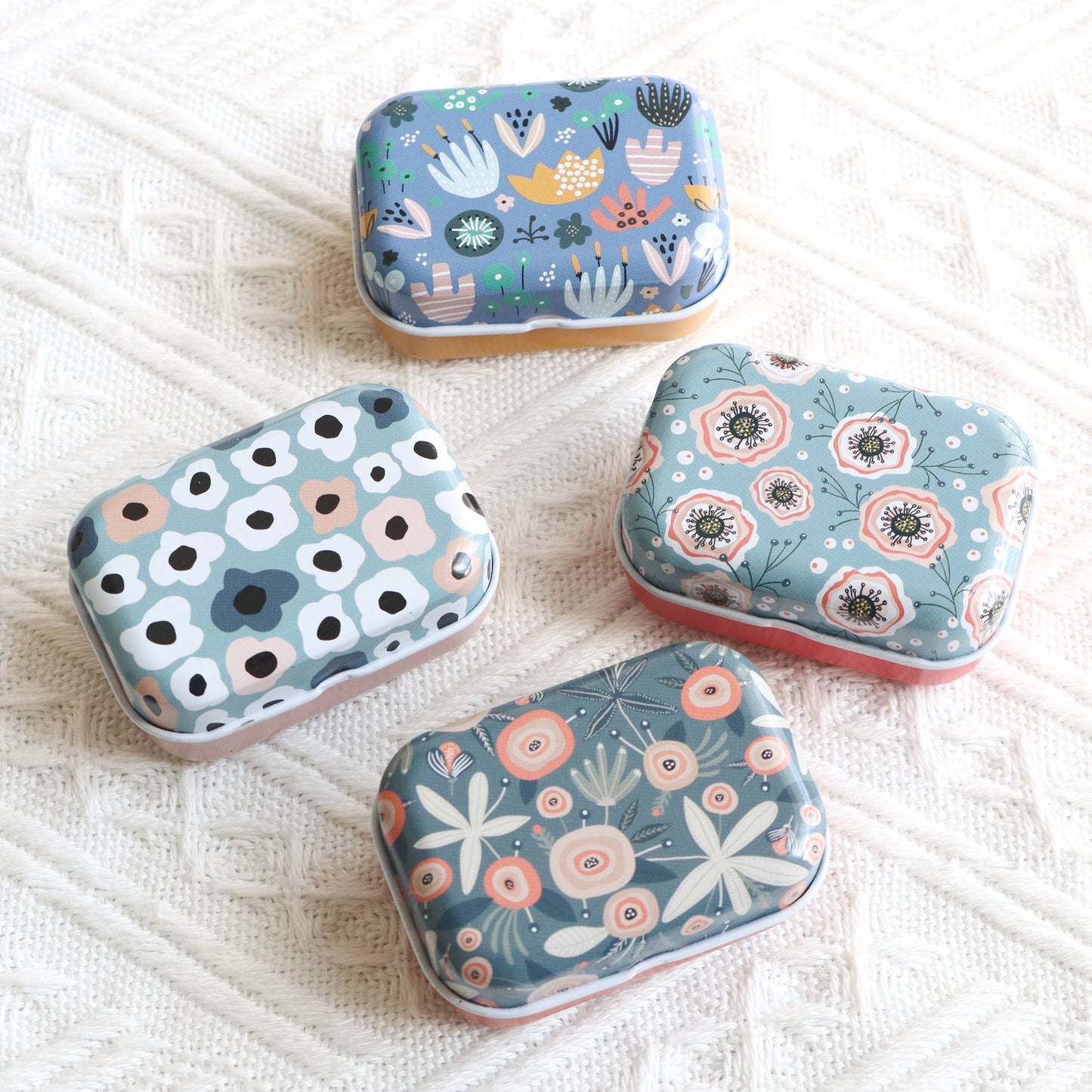 Small Magnetic Needle Case