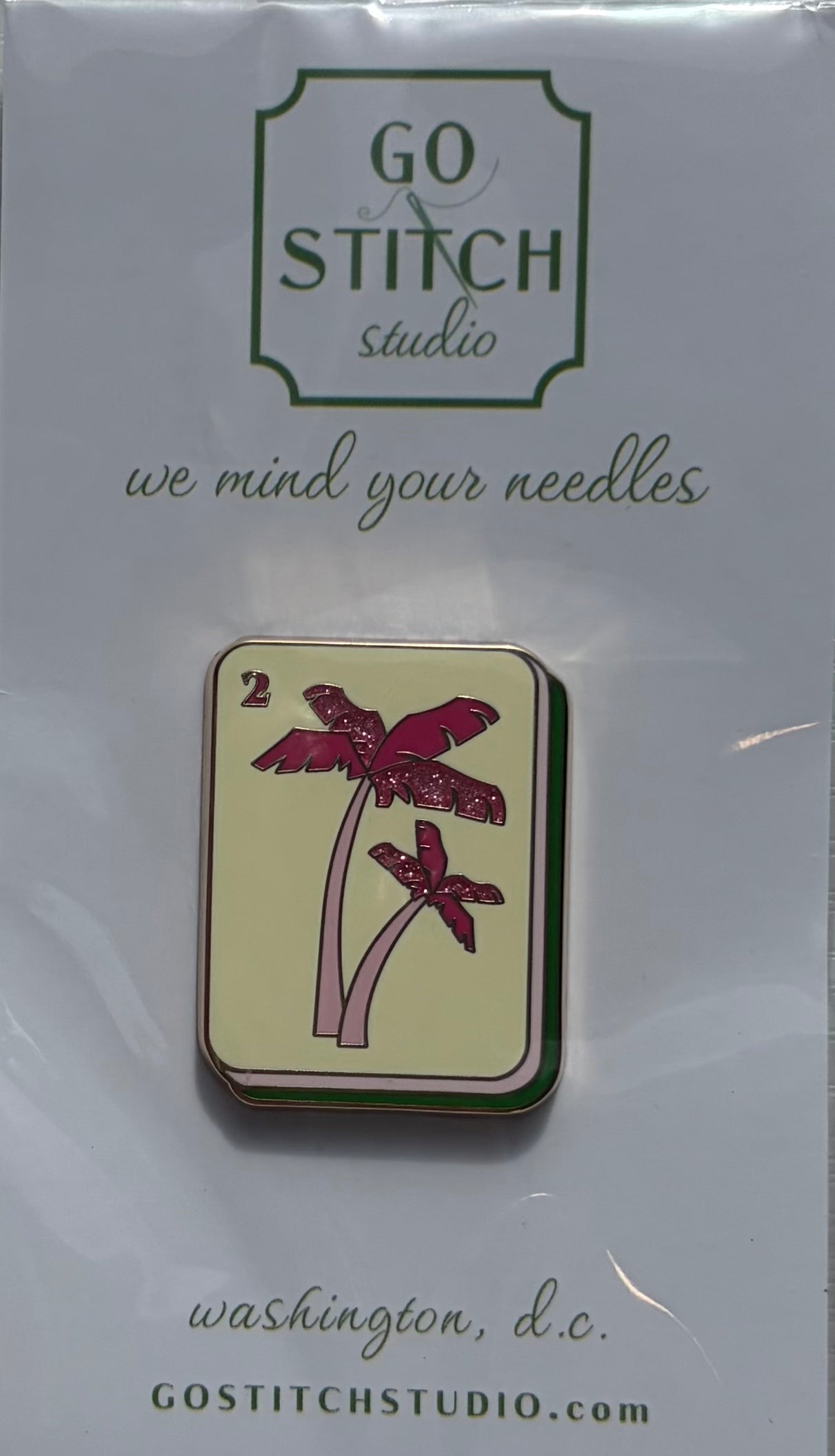 Pink Palm Tree Mahjong Tile Needle Minder