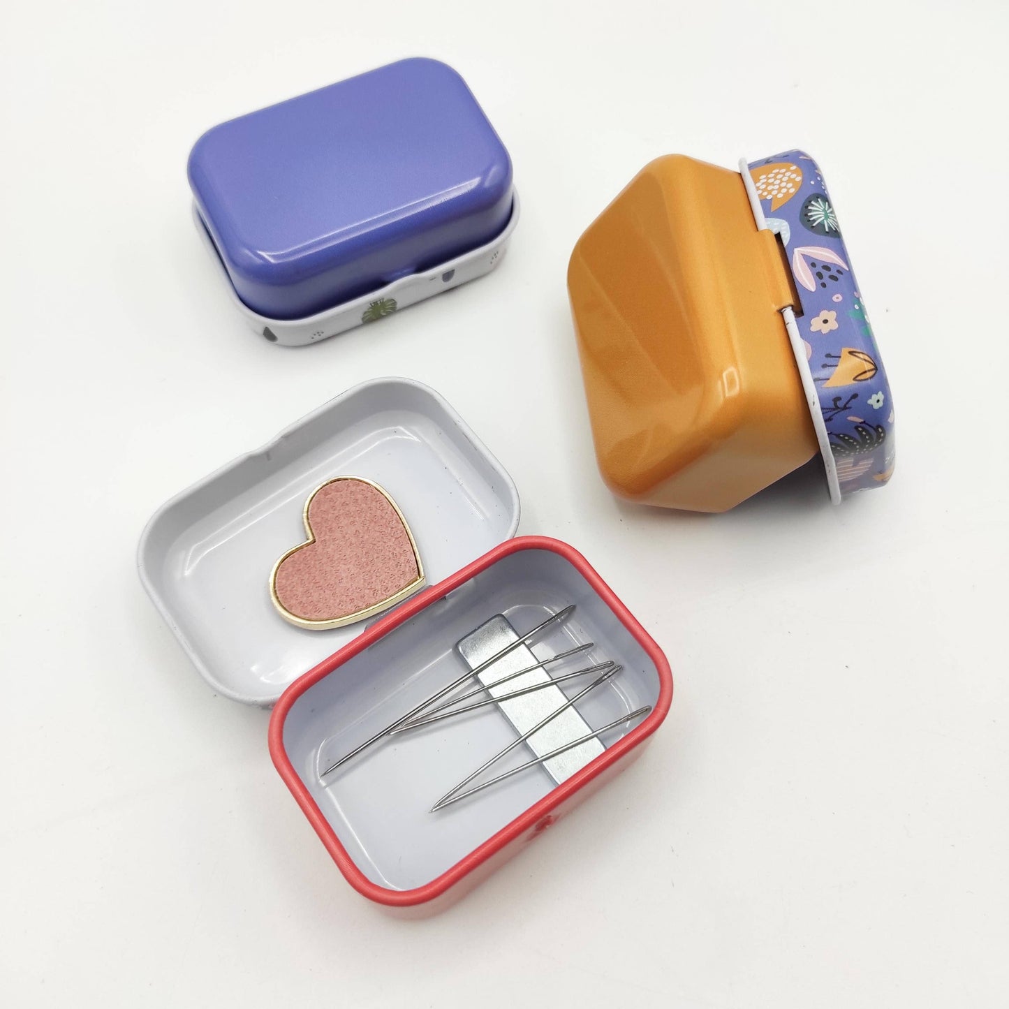 Small Magnetic Needle Case