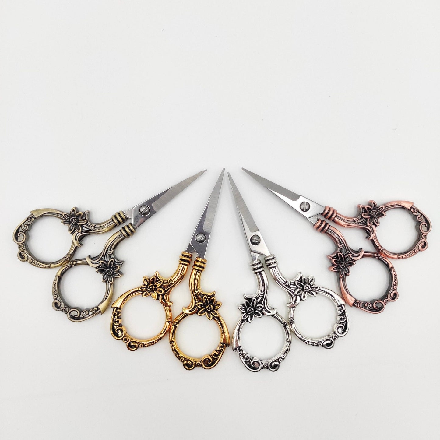 Daisy Vintage Style small scissor