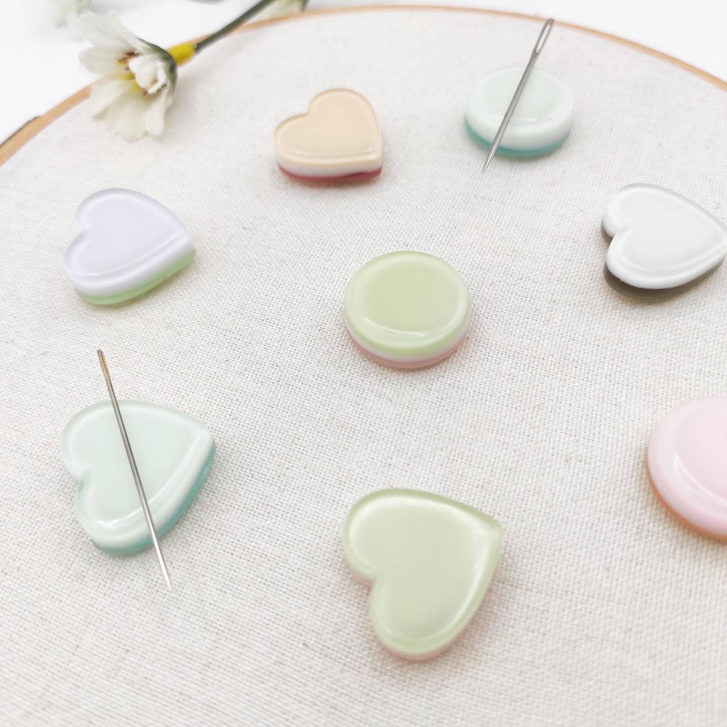 Round/Heart Pastel Color Medium size Needle Minder