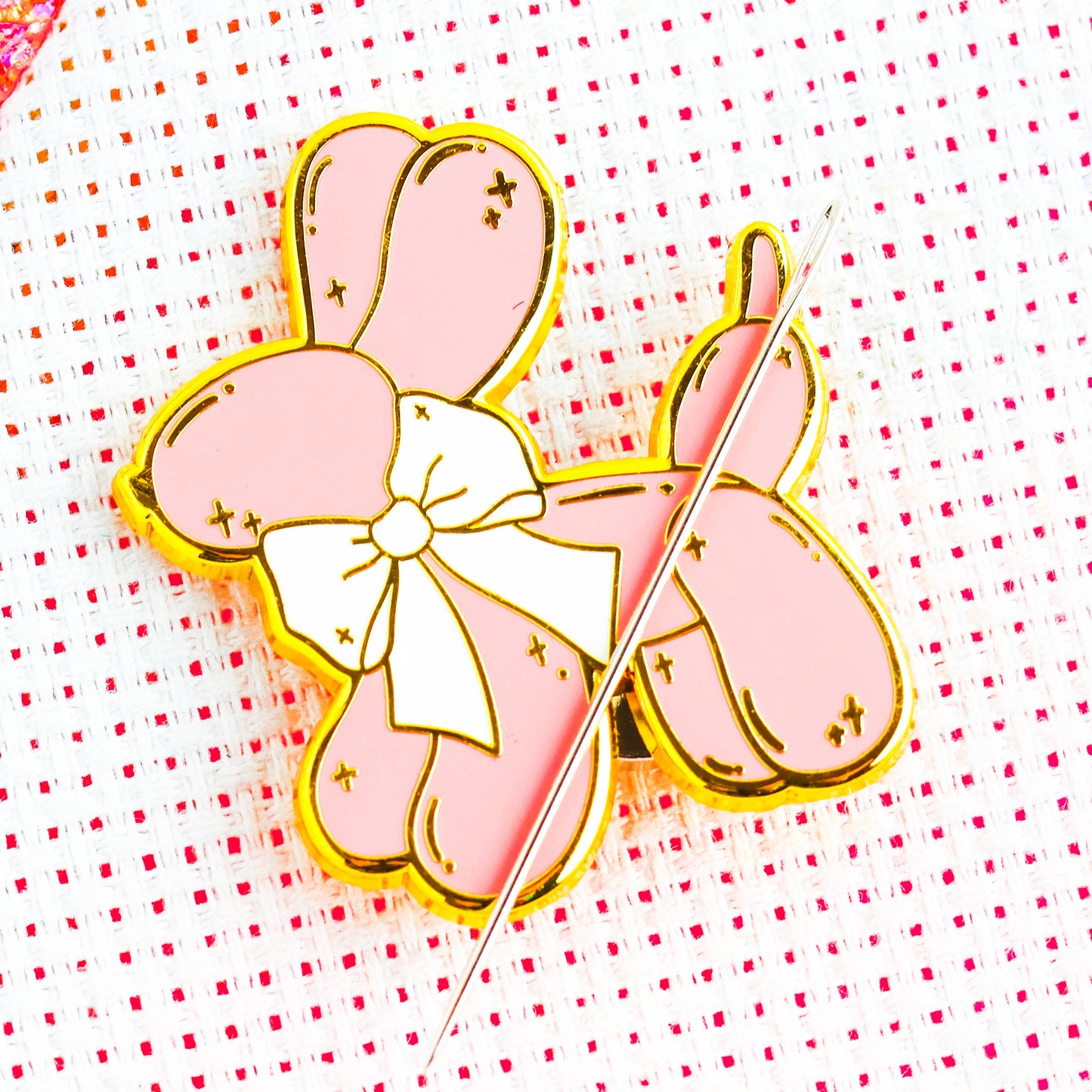 Balloon Dog Needle Minder Magnet