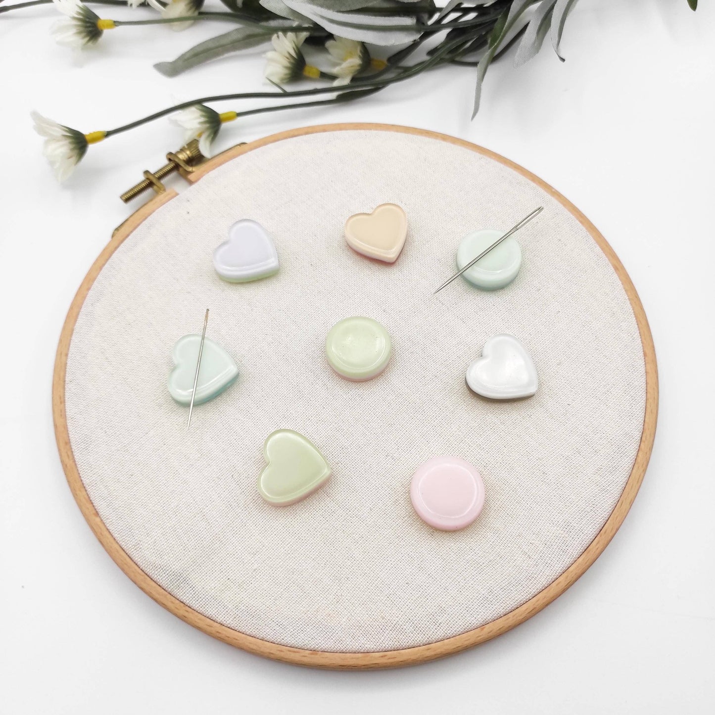 Round/Heart Pastel Color Medium size Needle Minder