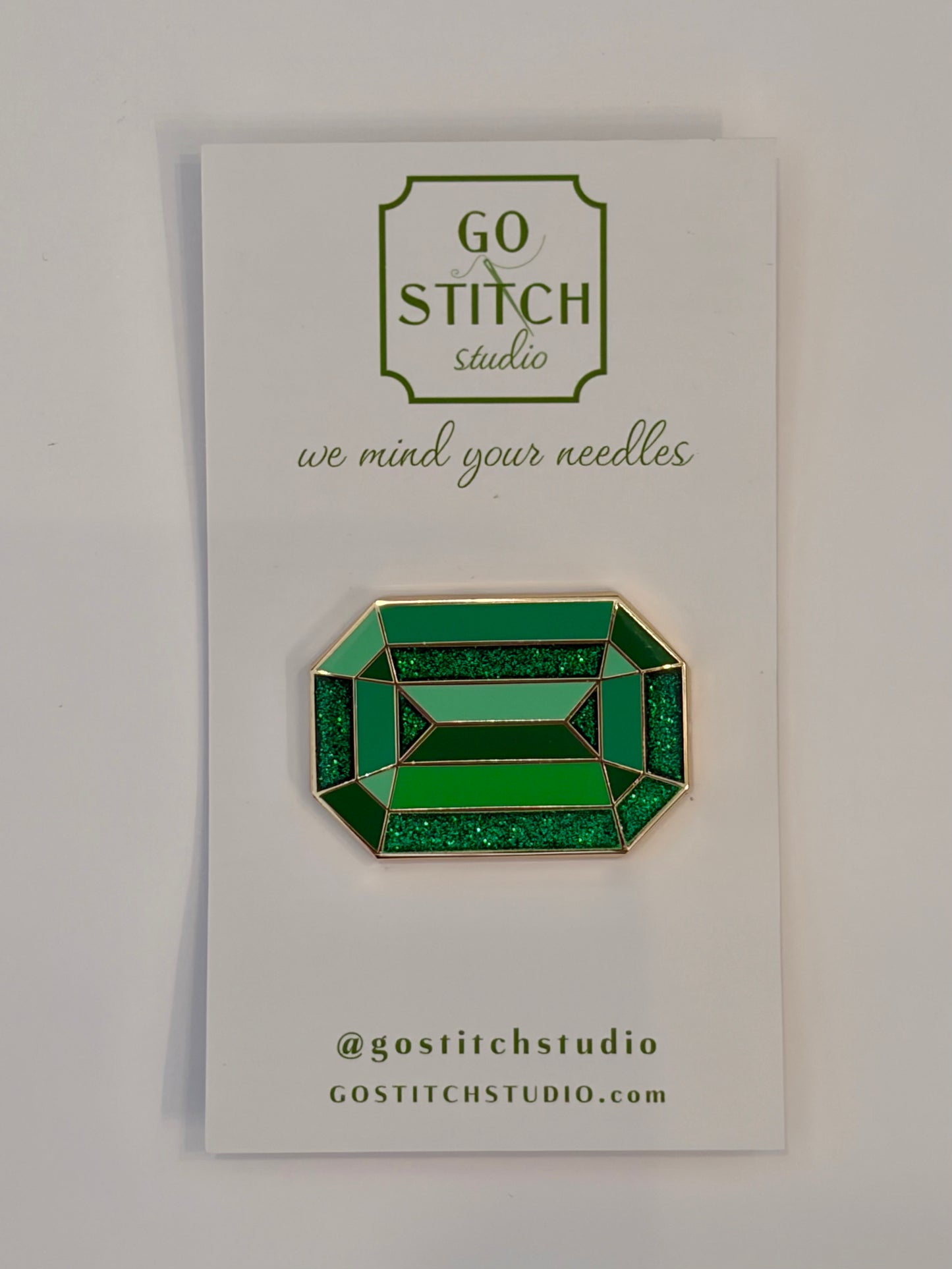 "The Dresden" Green Diamond Needle Minder