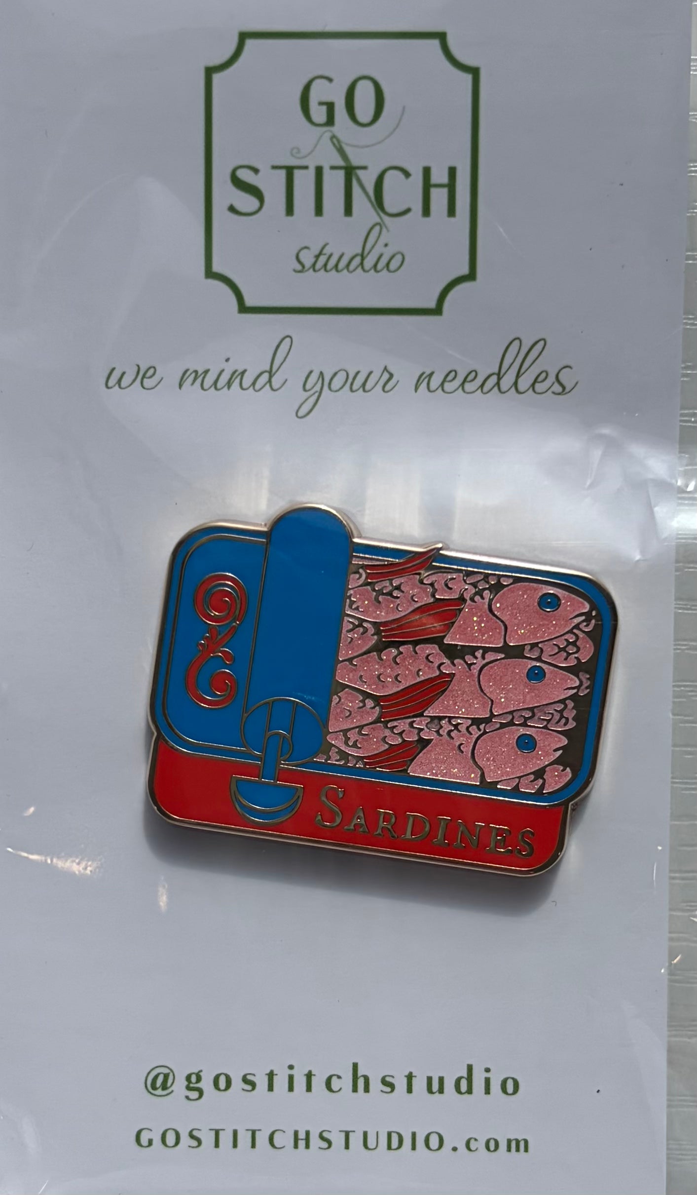 Red & Blue Sardine Can Needle Minder