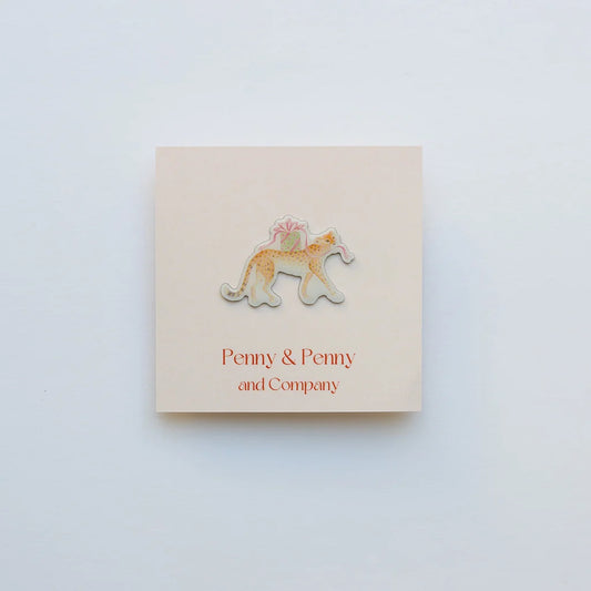 Present Cheetah Needle Minder