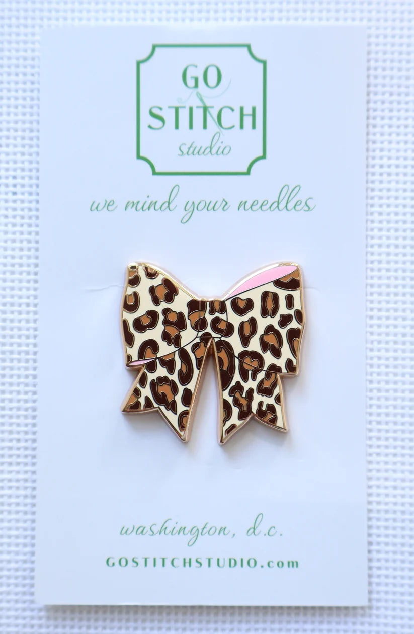 Brown Leopard Print Bow Needle Minder