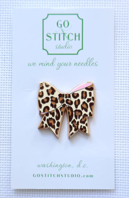 Brown Leopard Print Bow Needle Minder