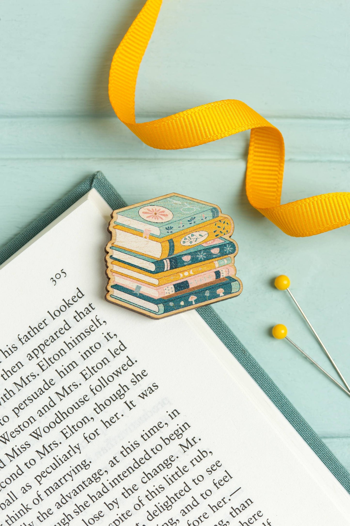 Book Lover Needle Minder | Gift for Crafters