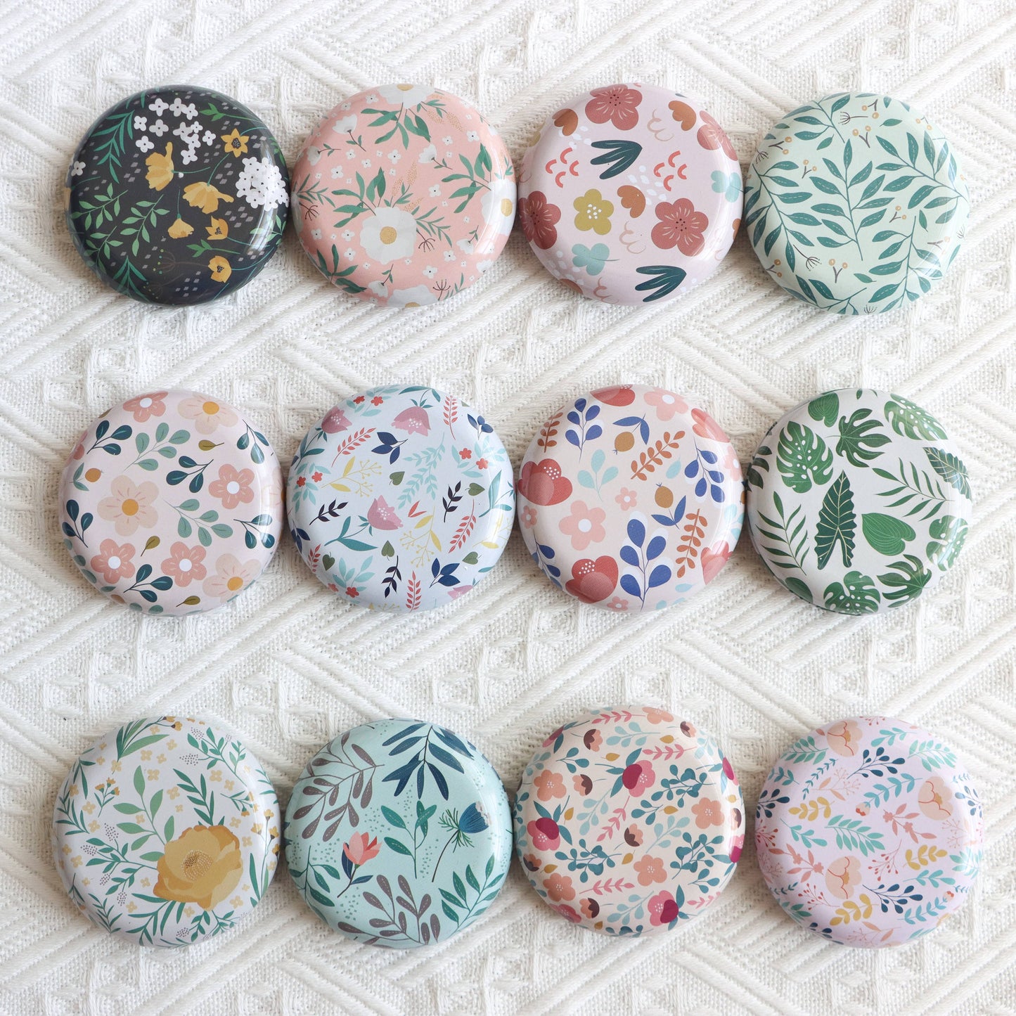 Round Magnetic Needle Case for Embroidery/Cross Stitch/Hand Stitch/Sewing - Modern Style Needle Organizer