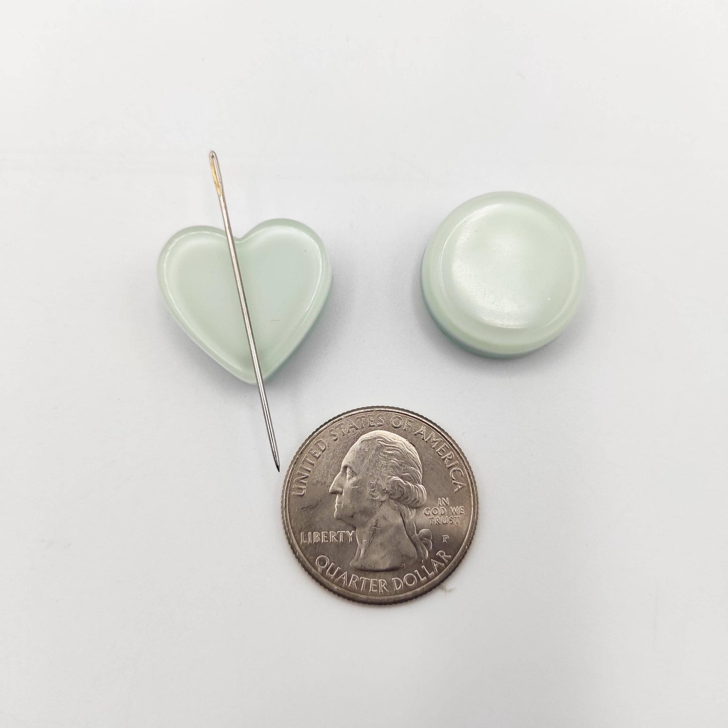 Round/Heart Pastel Color Medium size Needle Minder