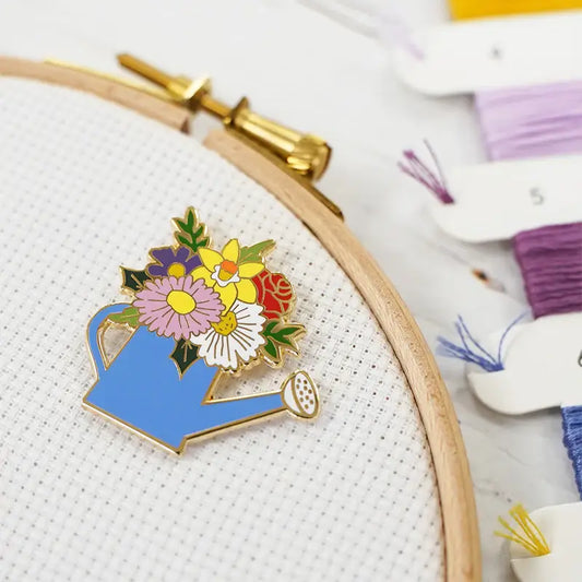 Watering Can Magnetic Needle Minder